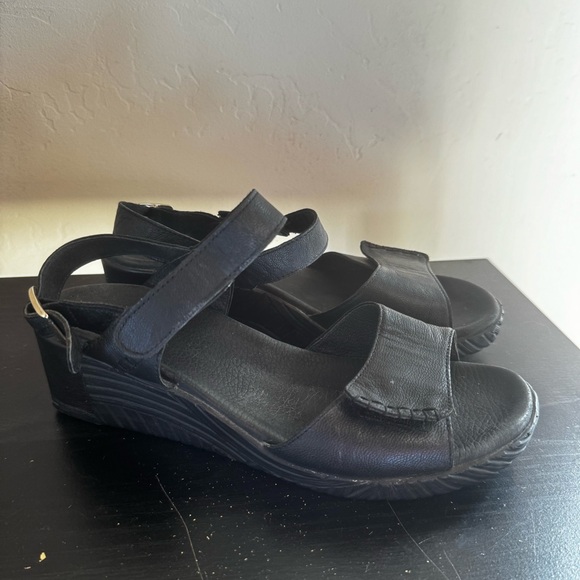 Wolky Shira Black Leather Wedge Sandals - Picture 3 of 7